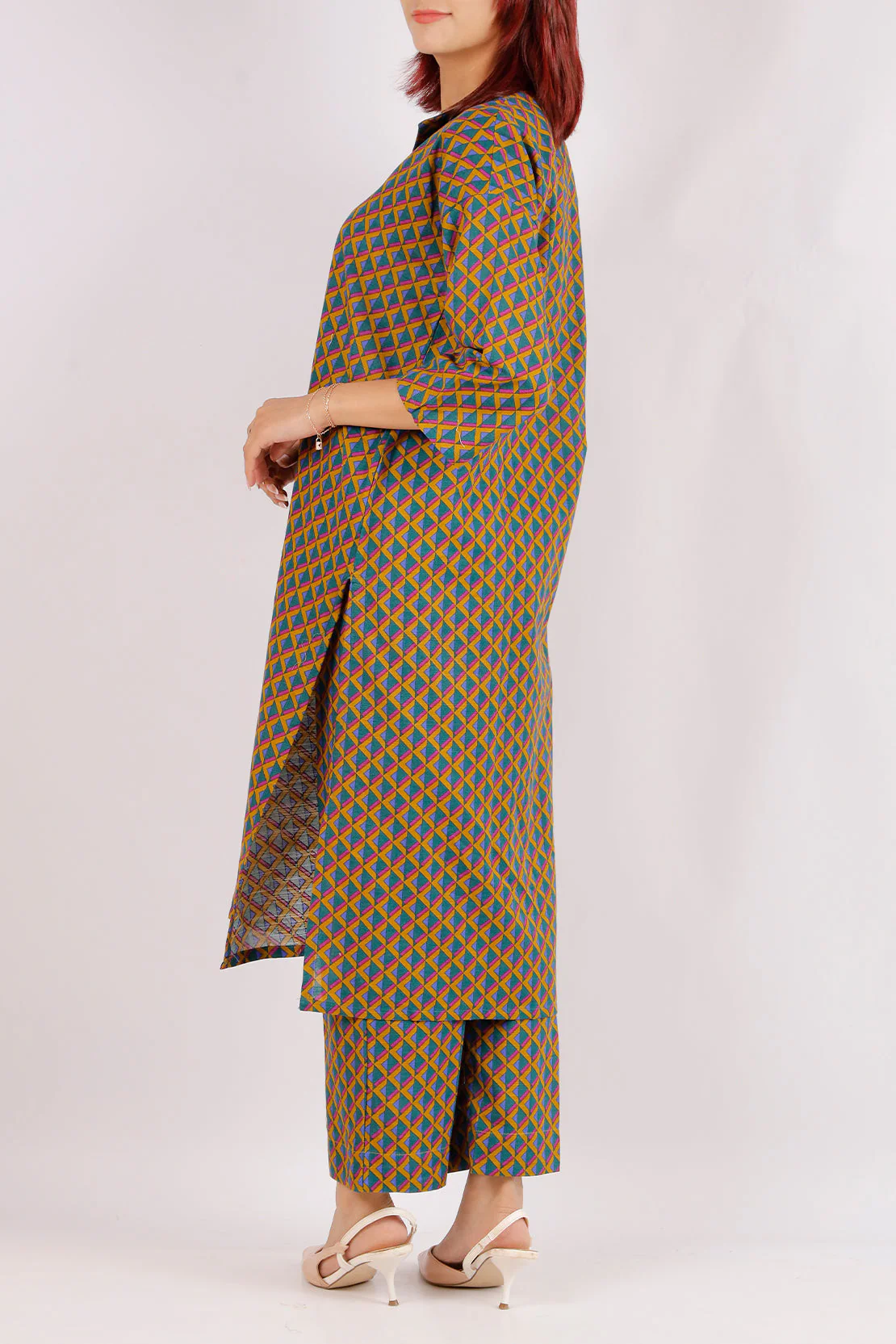 Printed Khaddar Stitched Shirt - Image 3